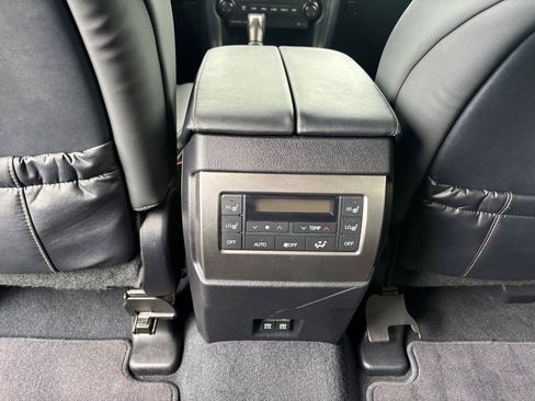 Used 2023 Lexus GX 460 Premium w/ Premium Package AWD/4WD image 34