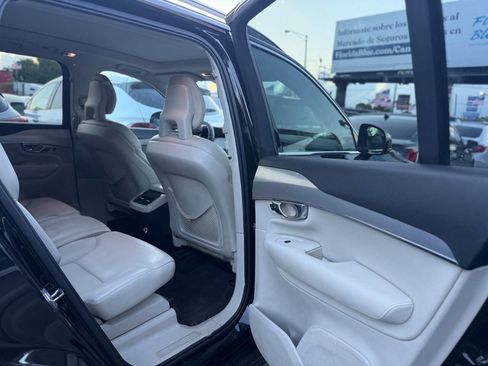 Used 2017 Volvo XC90 T6 Momentum w/ Vision Package AWD/4WD image 17