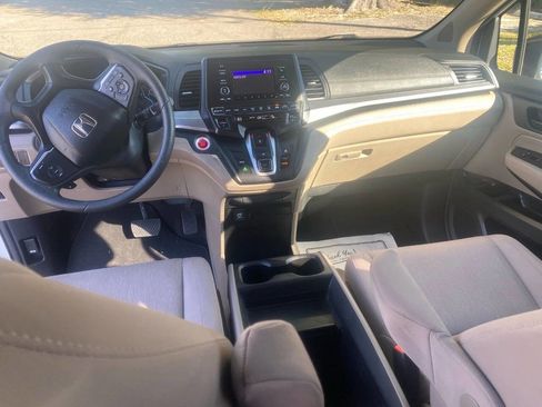 Used 2018 Honda Odyssey LX image 10