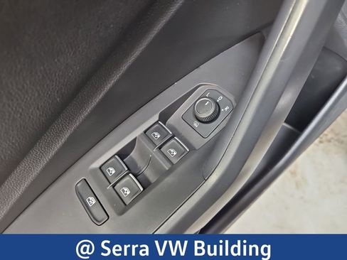 Used 2023 Volkswagen Jetta SE FWD image 18