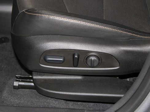Used 2023 Chevrolet Equinox Premier FWD image 20
