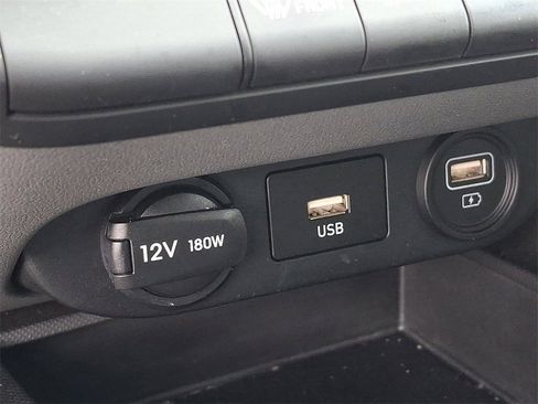 Used 2023 Hyundai Elantra SEL image 26