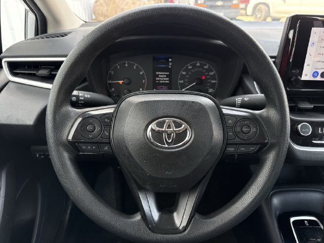 Used 2025 Toyota Corolla LE FWD image 12