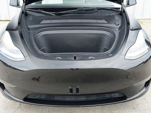 Used 2023 Tesla Model Y Long Range image 8