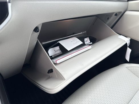 New 2025 Kia Sorento S image 44