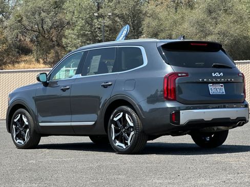 Used 2024 Kia Telluride S AWD/4WD image 5