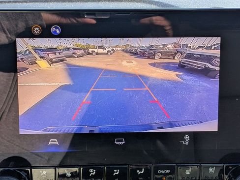 Used 2024 Chevrolet Colorado Z71 w/ Z71 Convenience Package 2 image 22