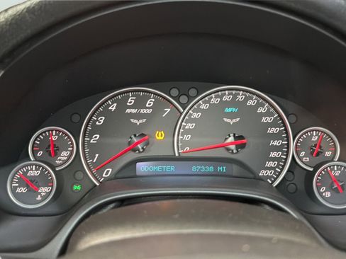 Used 2010 Chevrolet Corvette Grand Sport RWD image 29