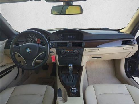 Used 2013 BMW 328i Convertible RWD image 25