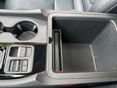 Used 2024 Honda Pilot Touring image 32