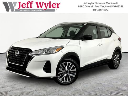 Used 2024 Nissan Kicks SV FWD image 1