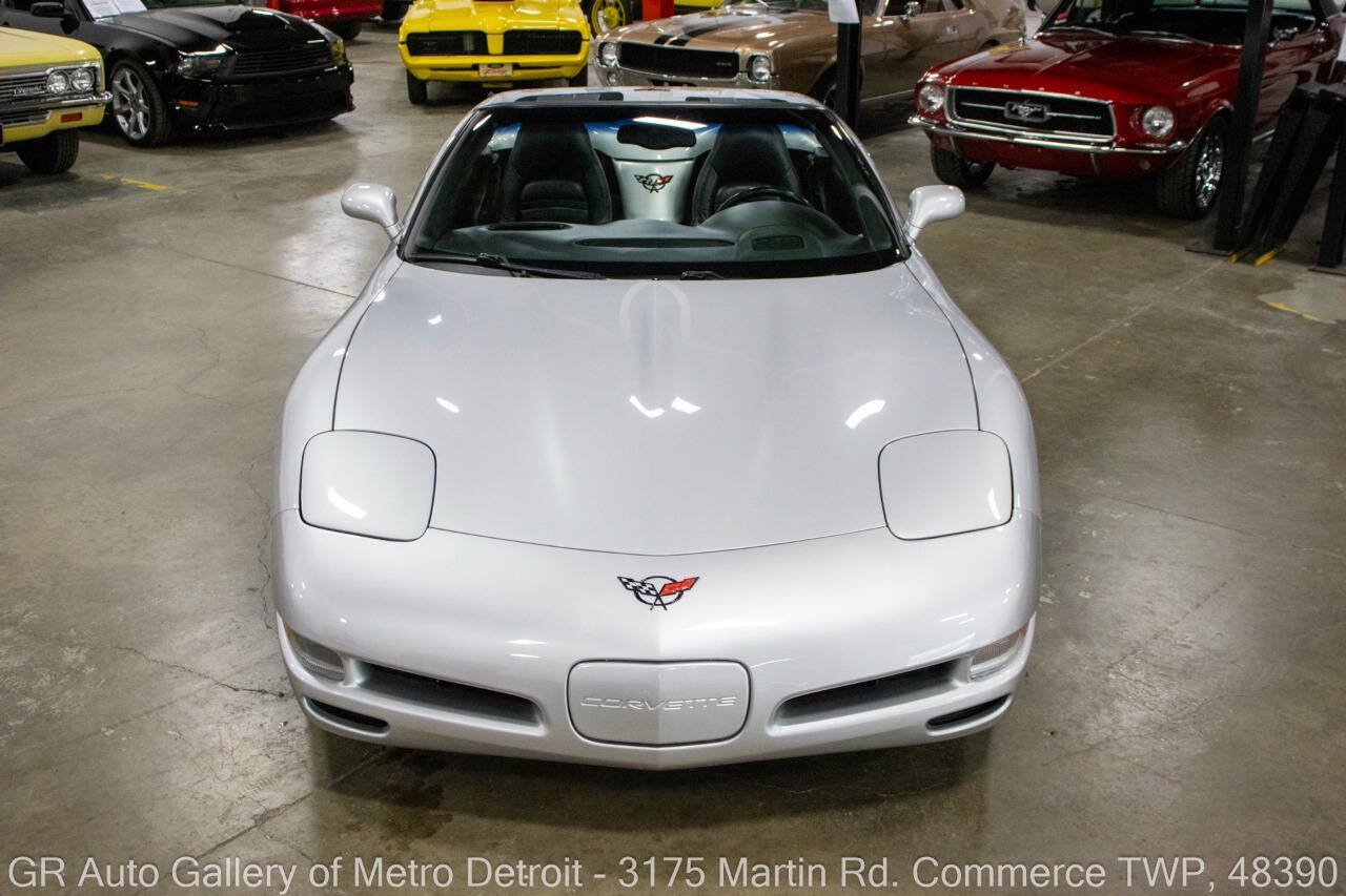 Used 2002 Chevrolet Corvette Convertible w/ Preferred Equipment Group2 RWD image 12