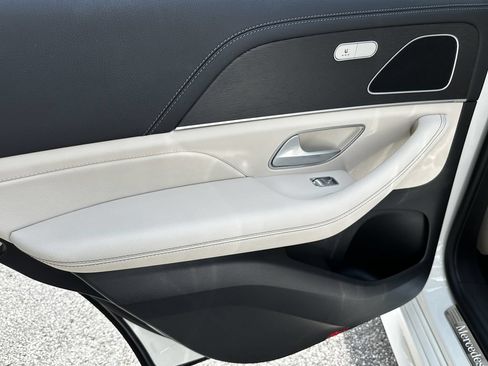 Certified 2025 Mercedes-Benz GLE 450e 4MATIC image 25