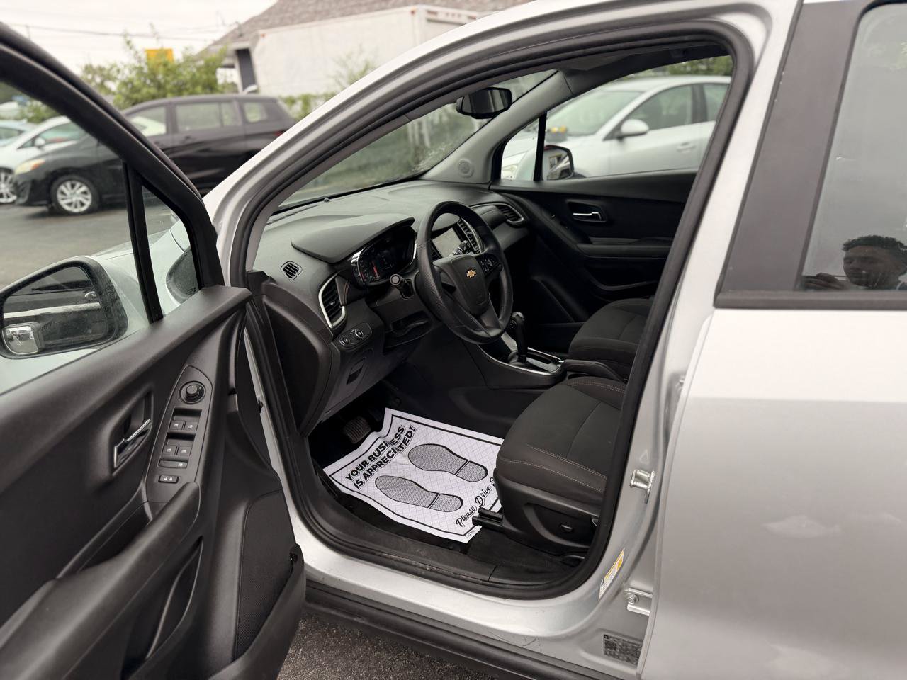 Used 2019 Chevrolet Trax LS FWD image 28
