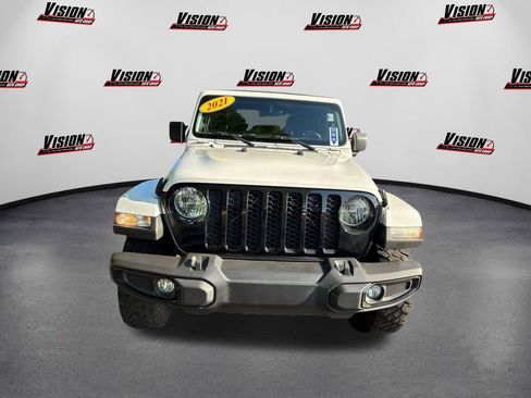 Certified 2021 Jeep Gladiator Willys image 2