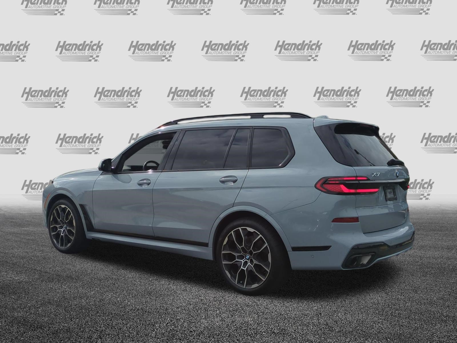 Certified 2026 BMW X7 xDrive40i w/ M Sport Package AWD/4WD image 8