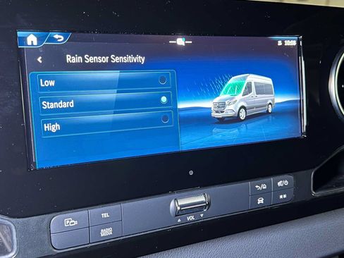 Used 2025 Mercedes-Benz Sprinter 2500 image 35