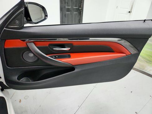 Used 2015 BMW M4 Coupe RWD image 26