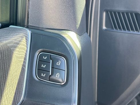 Used 2024 Ford F250 Platinum image 24