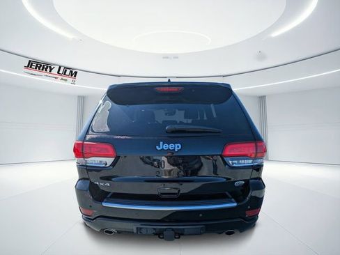 Used 2018 Jeep Grand Cherokee Overland image 4