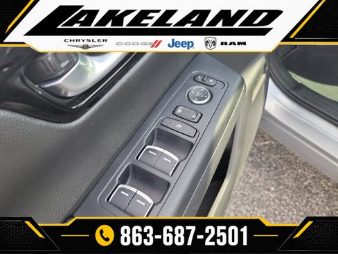 Used 2025 Honda CR-V EX-L image 16
