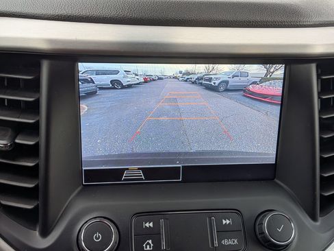 Certified 2021 GMC Acadia SLE w/ Driver Convenience Package image 28