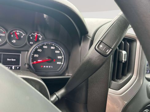 Used 2020 Chevrolet Silverado 1500 Custom Trail Boss w/ Custom Convenience Package AWD/4WD image 15
