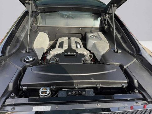 Used 2011 Audi R8 V8 image 41