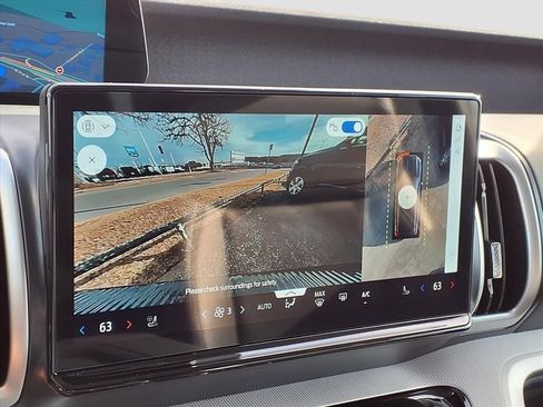 Used 2025 Ford Expedition Active image 27