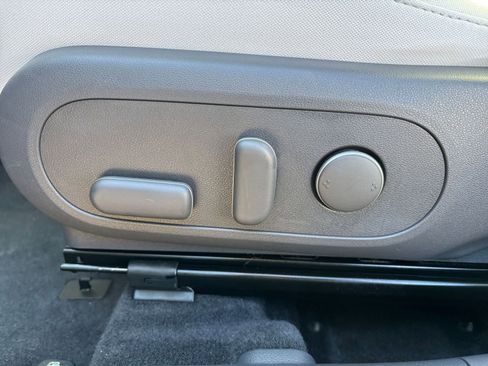 Used 2025 Hyundai Kona SEL image 22