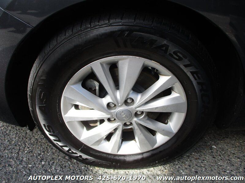 Used 2016 Kia Sedona LX w/ LX Essentials Premium Package FWD image 34