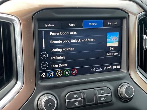 Used 2020 Chevrolet Silverado 1500 High Country w/ Technology Package image 17