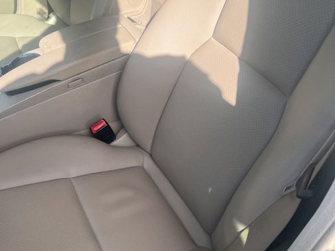 Used 2010 Mercedes-Benz C 300 Sedan image 7