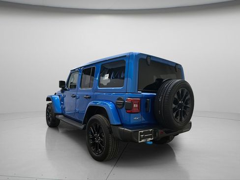 Used 2022 Jeep Wrangler Unlimited Sahara w/ Cold Weather Group image 6