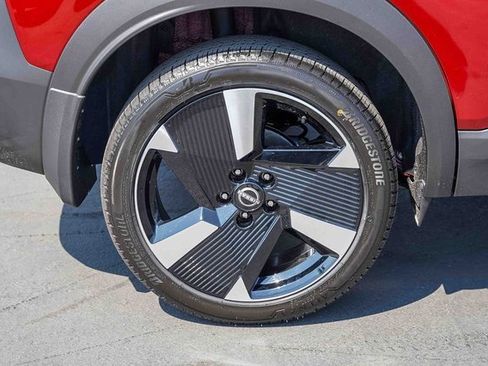 New 2026 Nissan Kicks SR image 9