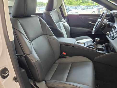 Used 2023 Lexus ES 350 w/ Premium Package FWD image 22