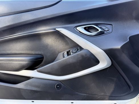 Used 2020 Chevrolet Camaro LT image 44