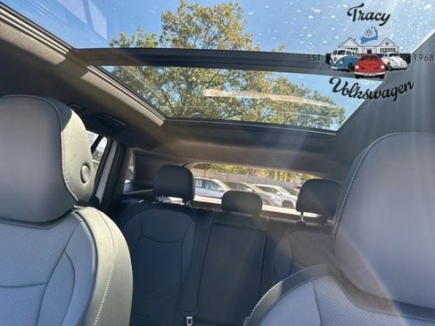 New 2025 Volkswagen Tiguan SE R-Line image 18