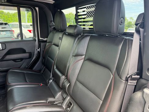Used 2021 Jeep Gladiator Rubicon w/ Dual Top Group AWD/4WD image 12