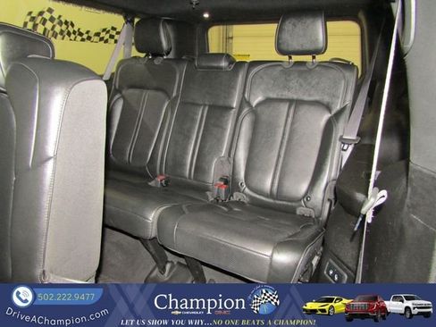 Used 2023 Jeep Wagoneer L Series II AWD/4WD image 21