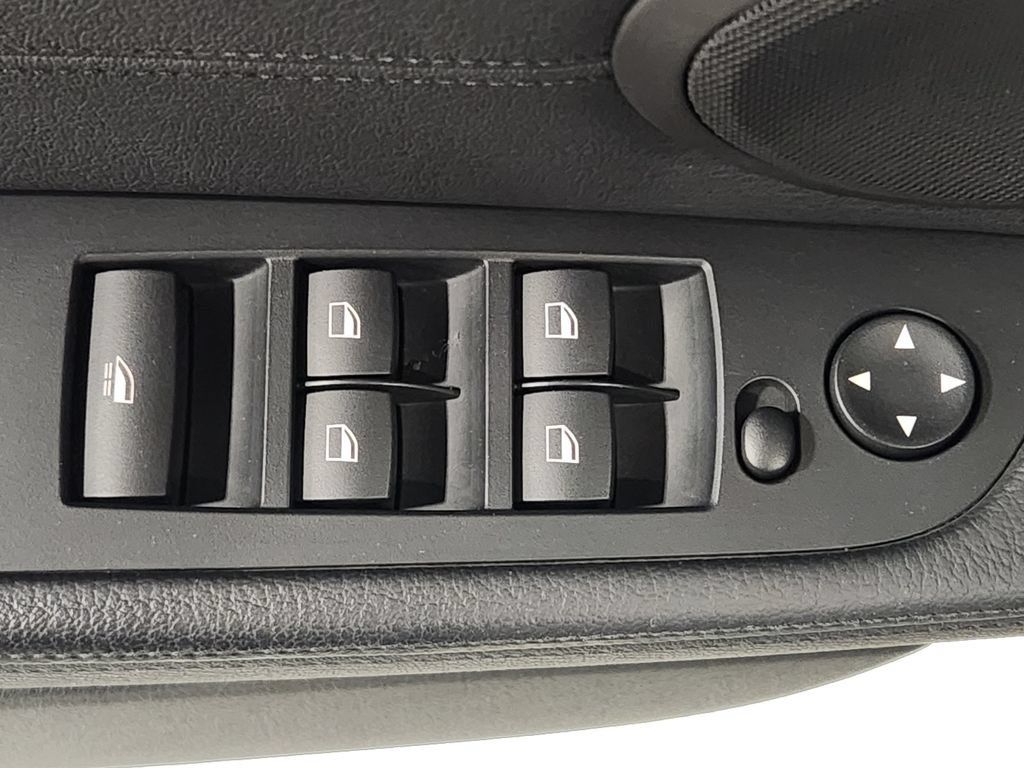 Used 2012 BMW Z4 sDrive35i RWD image 14