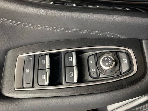 Used 2025 Subaru Outback Touring XT AWD/4WD image 32