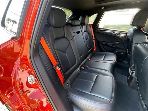 Used 2024 Porsche Macan image 22