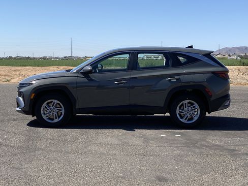 Certified 2026 Hyundai Tucson SE image 6