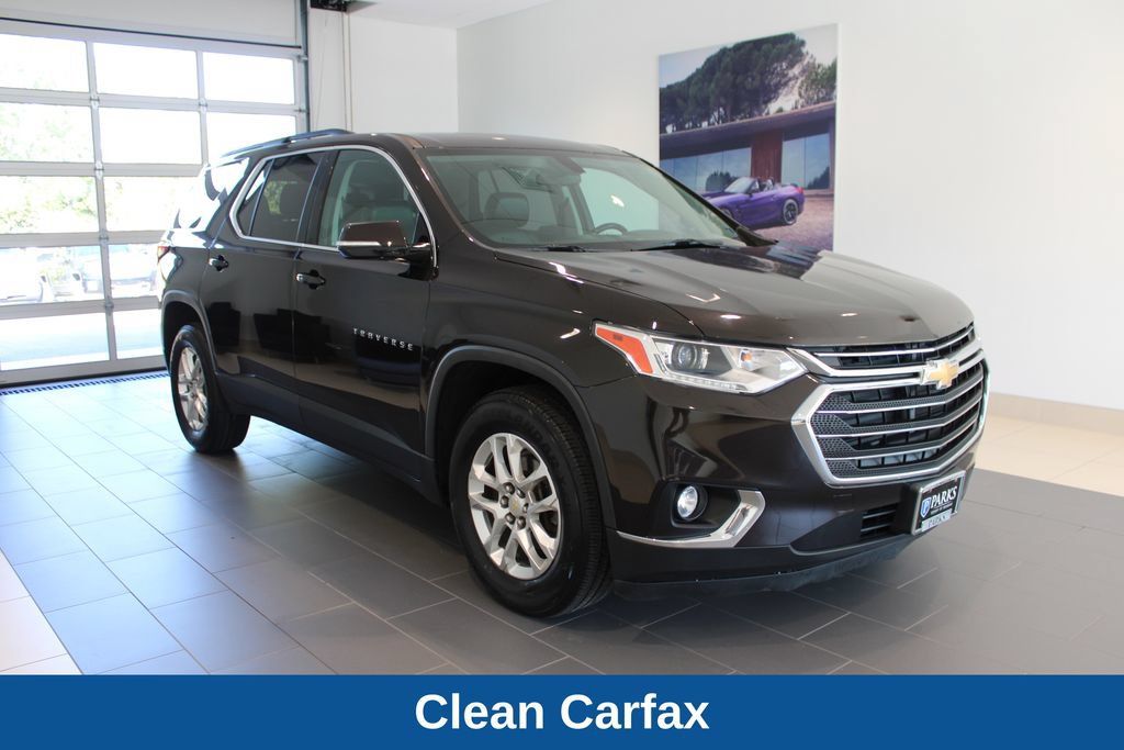 Used 2019 Chevrolet Traverse LT w/ LPO, Cargo Package AWD/4WD image 2