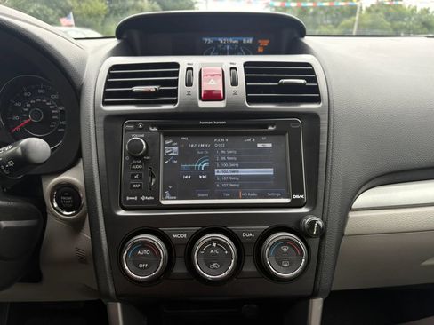 Used 2014 Subaru Forester 2.5i Touring AWD/4WD image 33