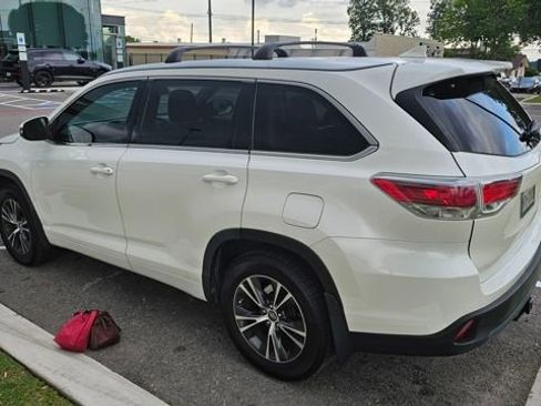 Used 2016 Toyota Highlander XLE FWD image 5