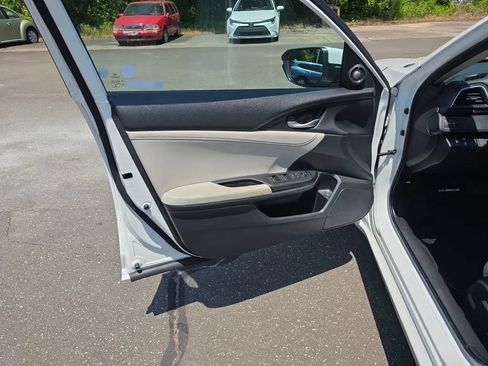 Used 2019 Honda Insight Touring image 42