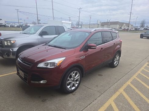 Used 2016 Ford Escape Titanium image 1