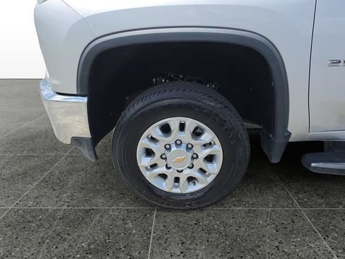 Used 2023 Chevrolet Silverado 2500 LTZ AWD/4WD image 16